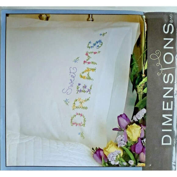 NOS Dimensions Stamped Cross Stitch Set of 2 Pillow Cases SWEET DREAMS 73189 - Picture 3 of 5